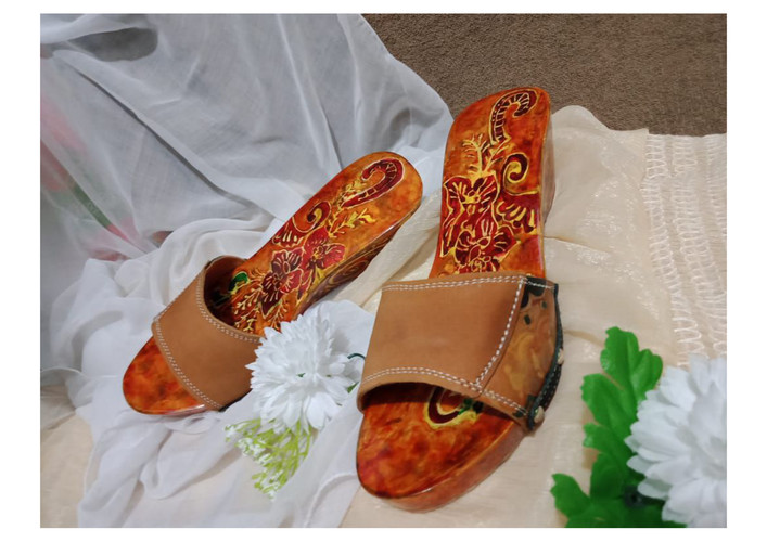 GROSIR!!! Call/WA 082230737800, Agen Sandal Kayu